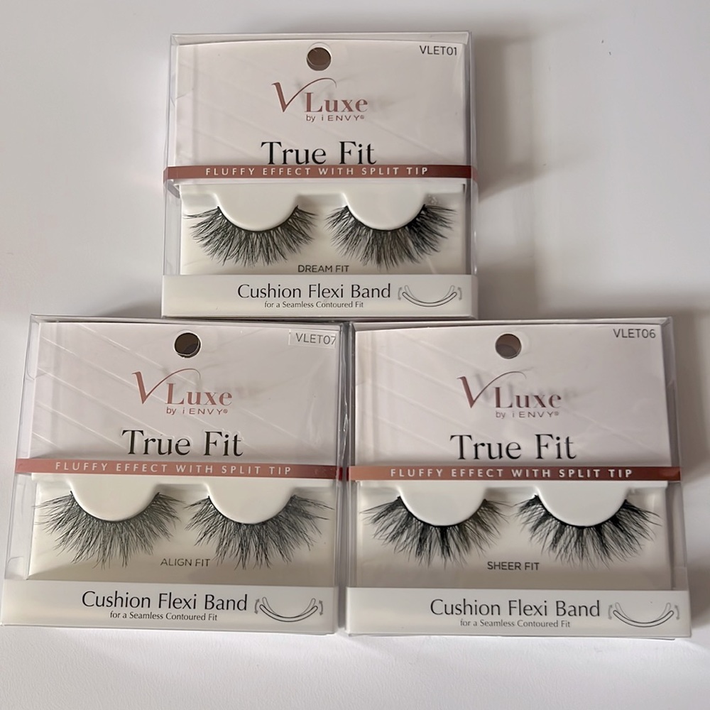 NEW IN BOX VLUXE LASHES- True Fit